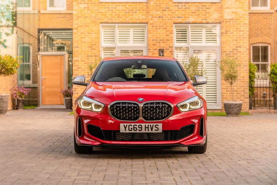  BMW M135i xDrive (F40) 2019 года  (UK) (фото 37 из 50)